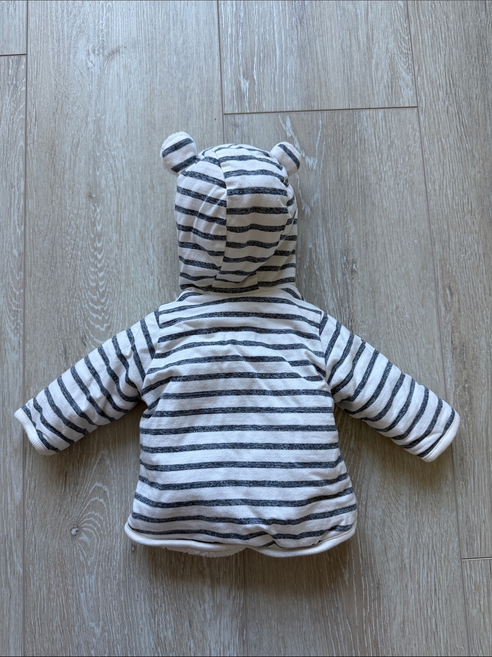 H&M Newborn Coat - Picture 6 of 6